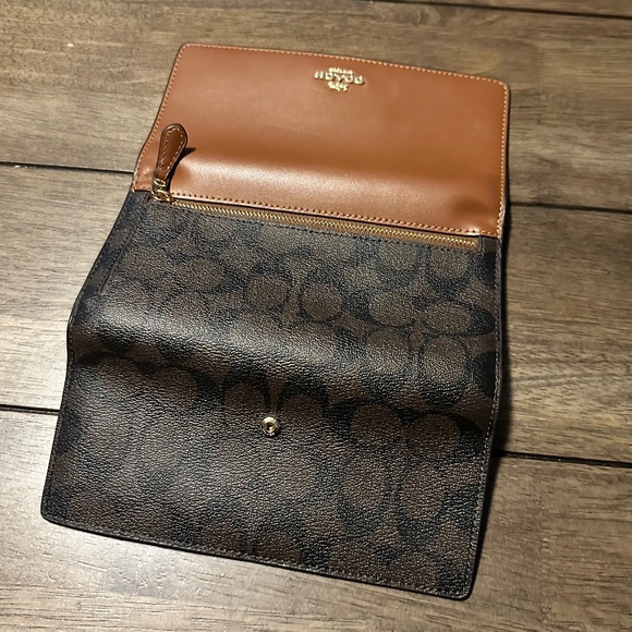 Coach Tri-fold wallet C5966 - Picture 4 of 5